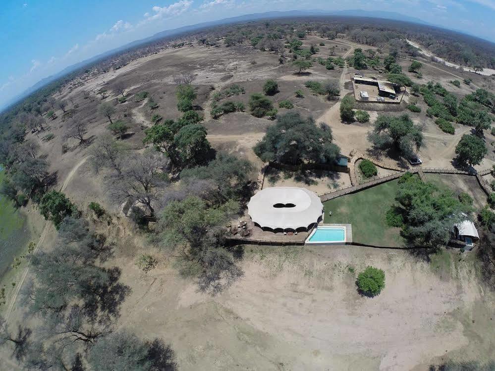 Anabezi Camp Hotel Jeki Exterior foto